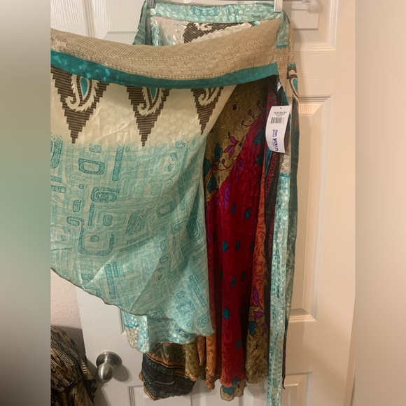 NWT sari silk aqua print magic skirt by Darn Good Yarn - Picture 4 of 6